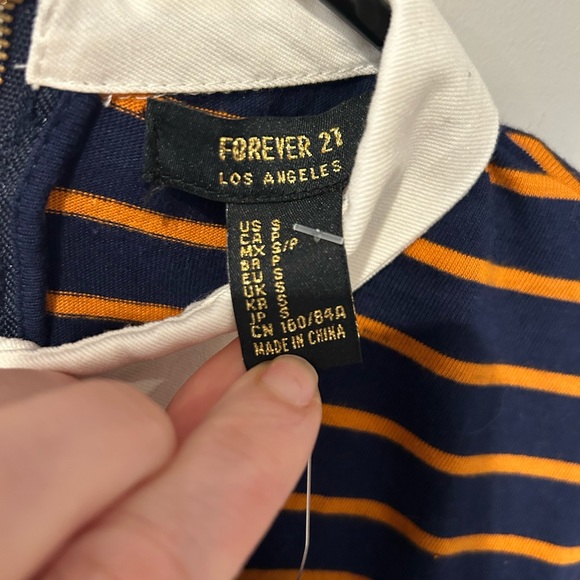Forever 21 sweater - Picture 3 of 5